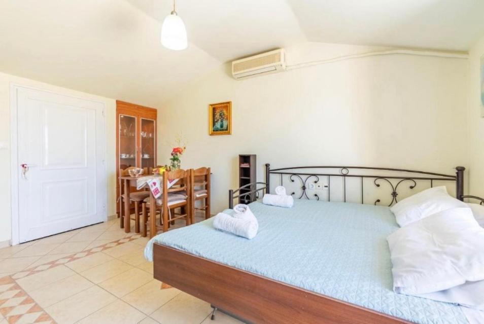 Apartamento La Soffitta Di Bampina Perivólion Exterior foto